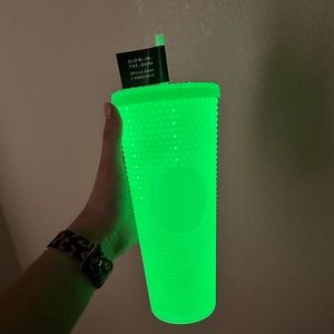 💚 Glow in the dark Starbucks tumbler! 💚